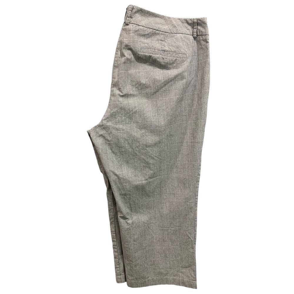 Size 16 Dockers Womens Plaid Gray Pants Mid Rise Curvy Metro Capri